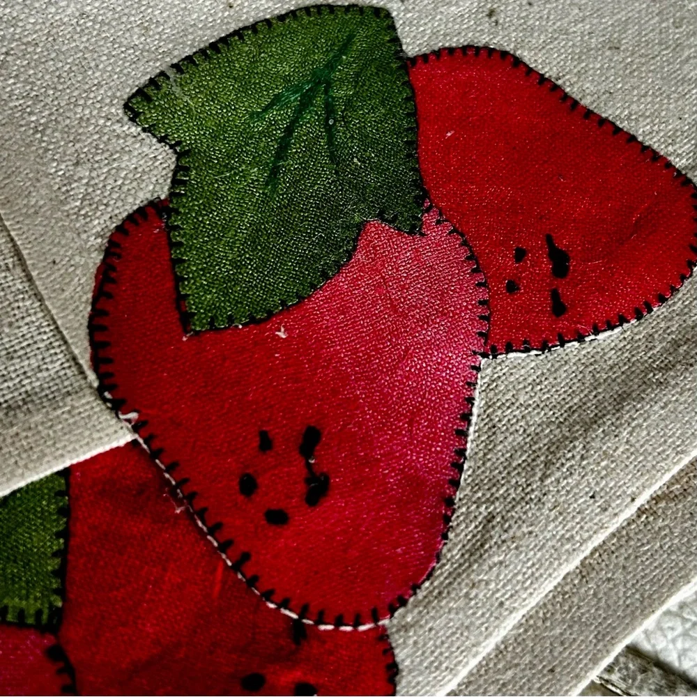Strawberry Placemats set of 6 vintage square good condition